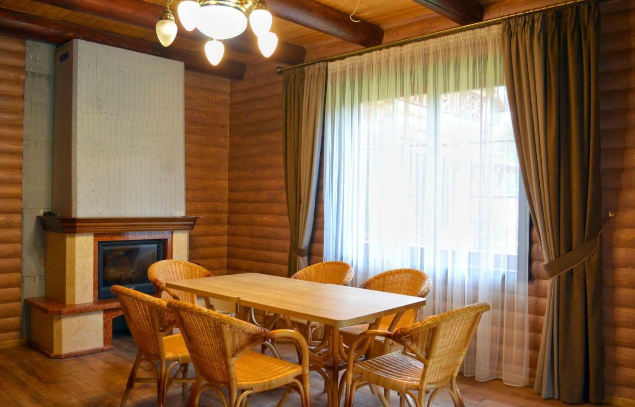 Knyazhyi Dvir Apartment Strigalnya Bagian luar foto